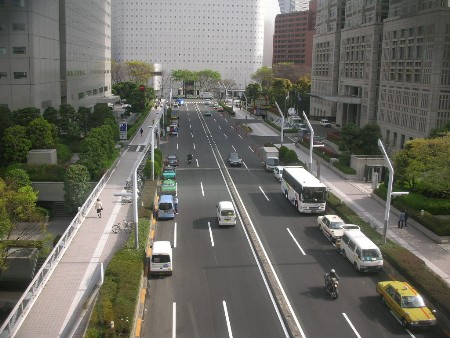 東京都庁前の道路１