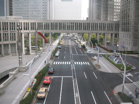 東京都庁前の道路２
